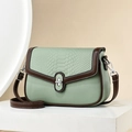 Bolso bandolera verde menta con textura de cocodrilo y cierre metálico plateado - Verde