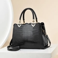 Sac à main noir texture crocodile élégant avec détails dorés et boucles en forme de cœur - Motif Crocodile Noir (Style 1/Noir)
