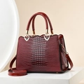 Sac à main élégant rouge vin motif crocodile avec détails cœur doré et bandoulière - Motif Crocodile Rouge Vin (Style 1/Rouge Vin)