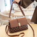 Borsa a tracolla vintage marrone a scacchi con elegante chiusura dorata per donna - Quadretti Caffè