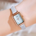 Montre à quartz rectangulaire pour femme avec bracelet en cuir bleu clair et boîtier doré - Boîtier Or Rose Cadran Vert Bracelet Gris