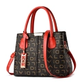Borsa in pelle nera con stampa di lettere dorate e manici rossi stile elegante - LAD Rosso