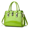 Glanzende groene handtas met krokodillenprint en goudkleurige gesp voor dames mode - Groen