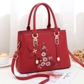 Rote Damen Handtasche mit Blumenstickerei und goldener Hardware für den täglichen Stil - Burgunderrot