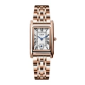 Dettaglio orologio quadrato oro rosa con quadrante bianco e lancette blu - Cinturino Oro Rosa Cassa Oro Rosa Quadrante Bianco