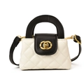 Mini bolso acolchado bicolor en blanco y negro con cierre de hebilla metálica dorada - Blanco