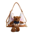 Borsa a tracolla con stampa graffiti, ciondolo orsetto di peluche e catena decorativa - Beige
