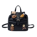 Zaino per bambini in pelle nera con ciondoli di peluche e fiocco a quadretti rossi - Nero