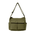 Minimalistische armeegrüne Canvas-Tragetasche mit Fronttaschen und verstellbarem Gurt - Grün