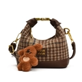 Bolso de cuadros para niñas con asas de cuero marrón y un adorable osito de peluche - Cuadros Marrones Con Colgante