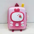Dettaglio dello zaino rigido rosa per bambini con elementi di design TV retrò e coniglio - Rosa