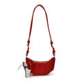 Minimalistische rode suède crossbodytas voor kinderen met een zwart-wit polkadot strik - Rood met hanger