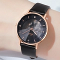 Montre élégante pour femme avec boîtier or rose et bracelet en cuir noir et logo Gedi - Boîtier Or Rose Cadran Noir Bracelet Noir