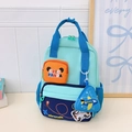Mochila infantil azul claro con diseño de panda y un bolsillo naranja frontal - Azul