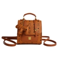 Mini zaino marrone in pelle con stampa monogramma e ciondolo a forma di cagnolino - Giallo con ciondolo