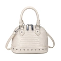 Bolso de mano blanco con relieve de cocodrilo, remaches plateados y bandolera ajustable - Blanco