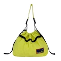 Borsa a tracolla neon verde per bambini con coulisse e toppa ricamata stile outdoor - Verde