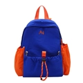 Mochila infantil en azul real y naranja con bolsillo de cordón y bordado AN de exterior - Azul