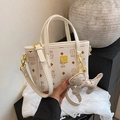 Weiße Beuteltasche mit Cartoon-Katzen-Print und Tier-Charm-Anhänger - Nur Tasche / Gebrochenes Weiß