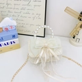 Mädchen Handtasche aus cremefarbener Spitze mit Perlengriff, Schleife und Goldkette - Gebrochenes Weiß