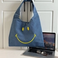 Blauwe denim canvas shopper met geel smiley patroon voor kinderen en volwassenen - Blauw Groot