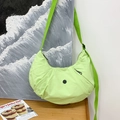 Lichtgroene nylon crossbodytas voor kinderen met trendy plissé ontwerp en verstelbare riem - Fruitgroen