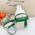 Kinder borsttas in wit en groen met verstelbare riem en sportieve letters - Wit