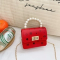 Mini bolso rojo para niñas con asa de perlas y divertidos estampados de grafiti - Rojo