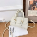 Elegante borsa a mano per bambini in pelle martellata bianco crema con tracolla - Bianco