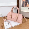 Borsa a mano rosa per bambini in pelle martellata con tracolla regolabile e manici - Rosa