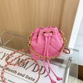 Sac seau matelassé rose pour enfants avec cordon de serrage et chaîne dorée - Rose rosé