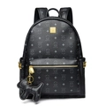 Mochila negra con diseño de oso y tachuelas doradas en los bolsillos laterales - Con Colgante / Negro