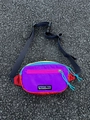 Lila mehrfarbige Kinder Brusttasche mit Patchwork-Design und verstellbarem Riemen - Lila