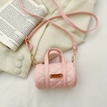 Mini borsa a cilindro trapuntata rosa per bambine con tracolla e dettagli dorati - Rosa