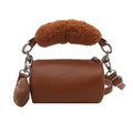 Sac à main cylindrique marron pour filles avec poignée en peluche et pendentif biscuit - Marron