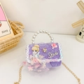 Bolso bandolera morado para niñas con asa de perlas y volantes de tul decorativos - Chica morada