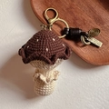 Handmade crochet mushroom keychain in brown and beige yarn with vintage bronze ring - Brown with Pendant