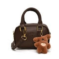 Dunkelbraune Kinder-Bowlingtasche aus Kunstleder mit Bärenanhänger und Goldbeschlägen - Mit Anhänger / Braun
