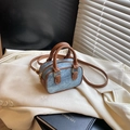 Mini-Boston-Tasche aus Denim für Kinder mit braunem Lederbesatz und Griffen - Nur Tasche / Denim-Blau