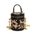 Mini-Zylindertasche mit klassischem Leopardenmuster-Canvas und schwarzem Lederbesatz - Leopardenprint