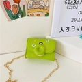 Minibolso bandolera verde para niñas en cuero PU con correa de cadena dorada - Verde