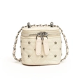 Mini bolso caja acolchado beige para niños con tachuelas plateadas y asa de cadena - Blanco