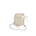 Mini bolso bandolera beige ovalado con lazo y cadena de bolas plateada para mujer - Blanco