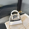 Mini sac coquillage transparent pour filles avec bordure nacrée blanche et chaîne dorée - Blanc