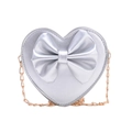 Sac bandoulière cœur pour fille en argent avec un grand nœud métallique élégant - Argent