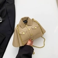 Borsa a tracolla creativa a forma di giacca, pelle litchi beige e catena d'oro - Cachi