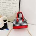 Mini handtas voor meisjes in zwart-wit pied-de-poule met rode leren bodem en gouden ketting - Rood