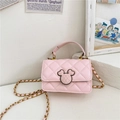 Sac à bandoulière rose matelassé pour fille avec fermoir Mickey et chaîne dorée - Rose