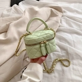 Mini bolso bandolera acolchado verde claro con cadena dorada para mujer y niña - verde claro