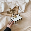 Mini borsa a tracolla bianca minimalista con bordo nero e catena dorata elegante - Bianco